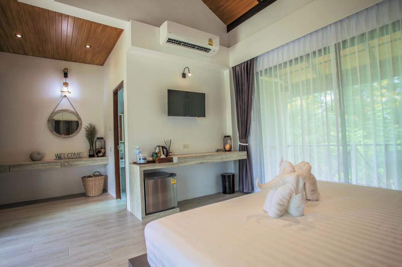 The Mantra Navi Hotel Ko Lanta Kültér fotó