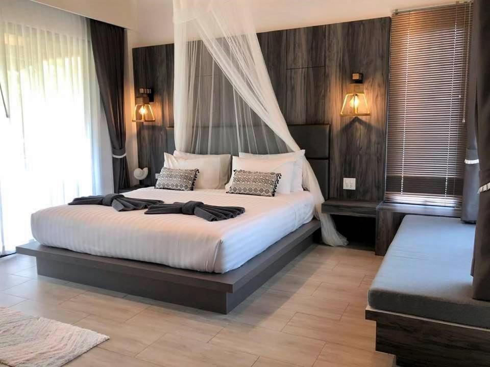 The Mantra Navi Hotel Ko Lanta Kültér fotó