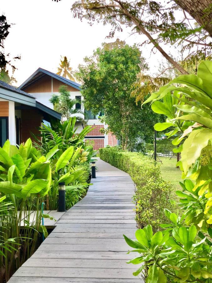 The Mantra Navi Hotel Ko Lanta Kültér fotó