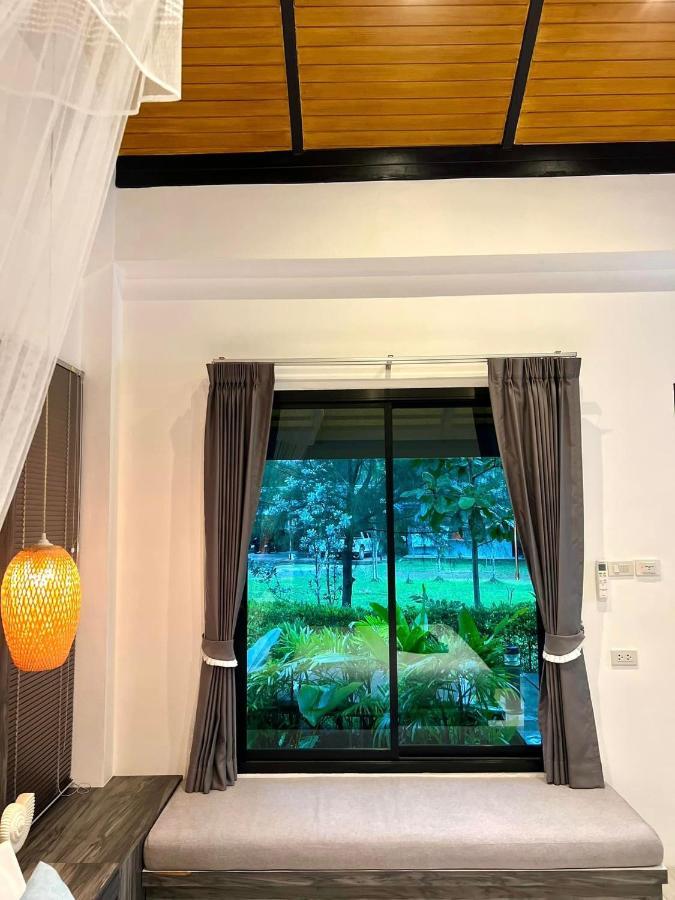 The Mantra Navi Hotel Ko Lanta Kültér fotó