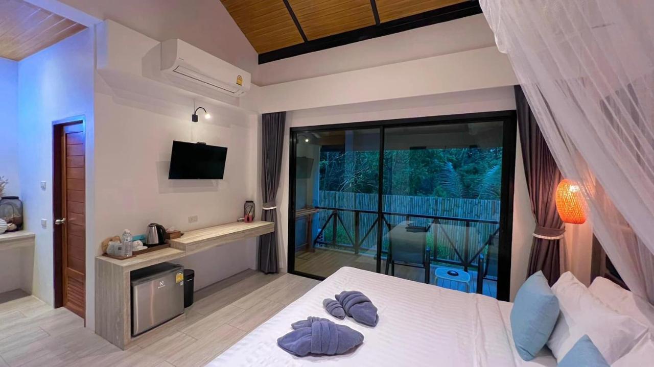 The Mantra Navi Hotel Ko Lanta Kültér fotó