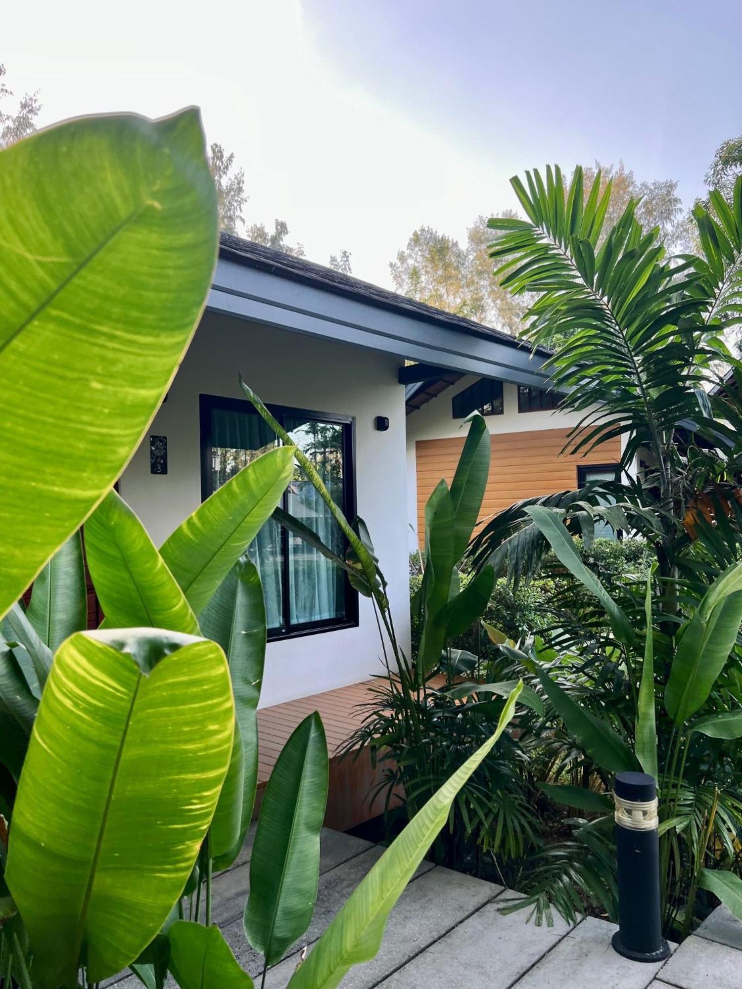 The Mantra Navi Hotel Ko Lanta Kültér fotó
